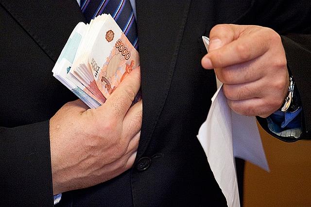 В Северной Осетии налоговику предъявлено обвинение в крупном взяточничестве 
