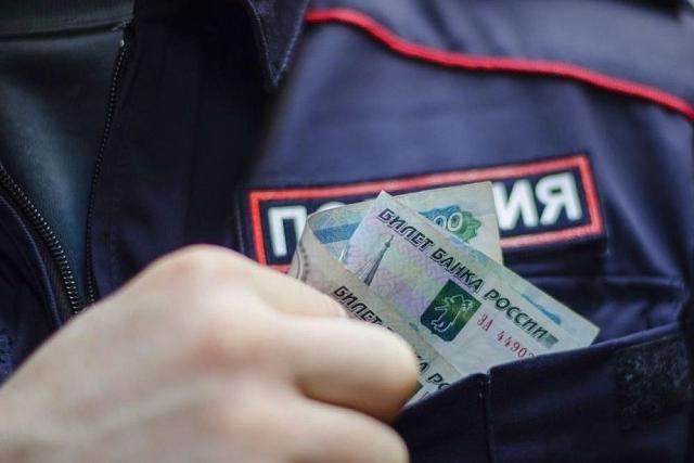 Сотрудники ДПС за взятку отпустили пьяного водителя на Ставрополье
