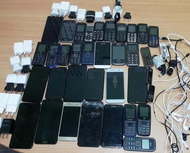 В колонию Ставрополья пытались перебросить 35 мобильников