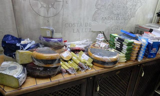 Полцентнера «санкционных» продуктов обнаружили таможенники в сочинском магазине