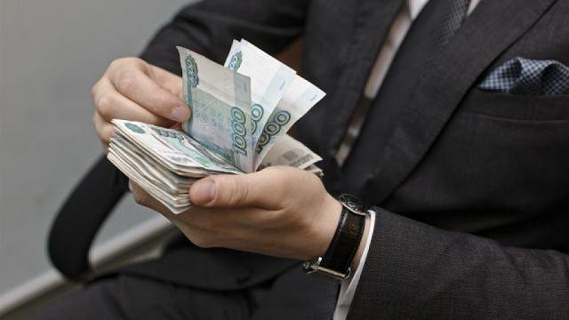 В КБР четверо чиновников начислили себе прибавку к зарплате на 2,3 млн рублей