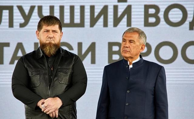 Кадыров наградил приехавшего в Чечню главу Татарстана Минниханова