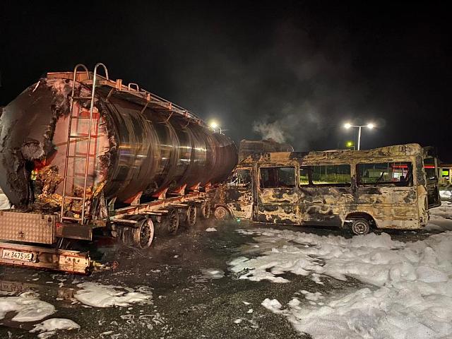 В Ставропольском крае после ДТП пассажиры маршрутки успели спастись от огня