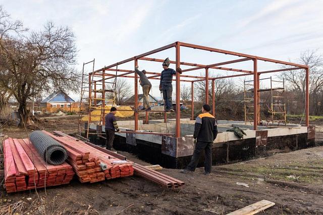 В Новоалександровском округе Ставрополья «ЮгСтройИнвест» строит три современных ФАПа