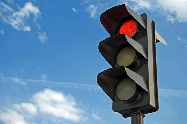В Ставрополе наказан водитель маршрутки, пренебрегший запрещающим сигналом светофора