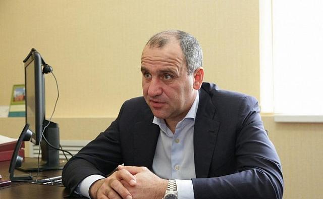 Рашид Темрезов рассказал о комплексе мер для благополучия населения КЧР     