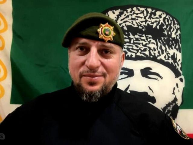 Кадыров опубликовал кадры беседы с отравленным Алаудиновым