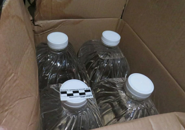 Житель КБР перевозил около трёх тонн «подпольного» этилового спирта 