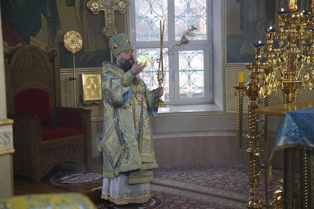 Меликов наградил орденом архиепископа Махачкалинского и Грозненского Варлаама
