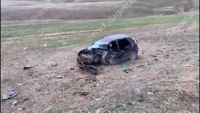 Два человека погибли и трое пострадали в ДТП с двуми иномарками в Дагестане