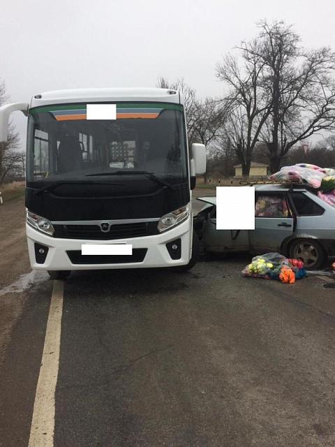 На Ставрополе автобус попал в смертельное ДТП