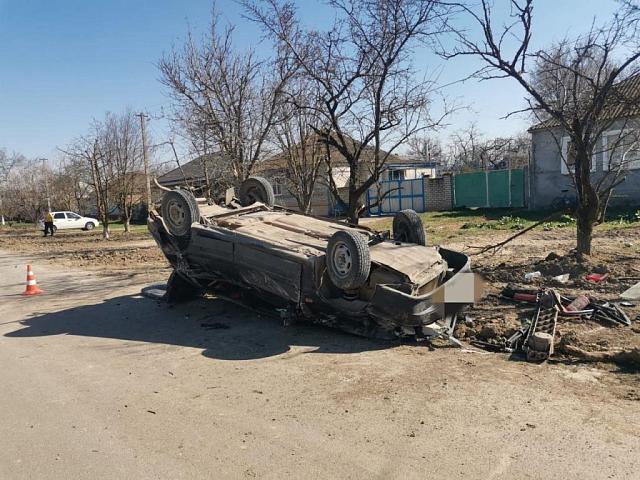 На Ставрополье в ДТП пострадали пассажир и водитель без прав