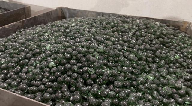 Единственный в РФ завод стеклянных шаров запустили в Дагестане