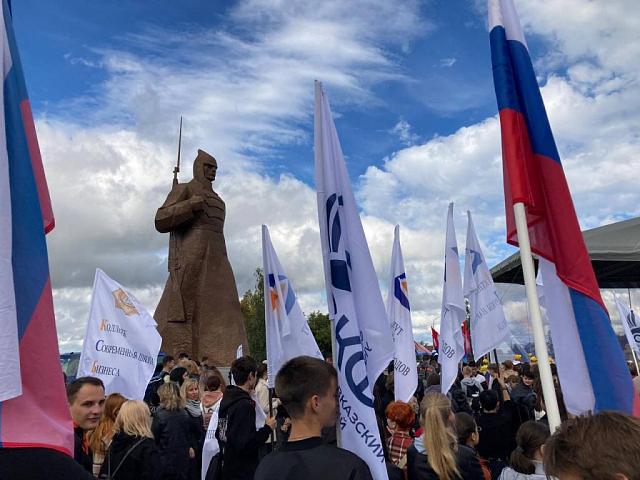 В Ставрополе прошел митинг-концерт «Своих не бросаем!»