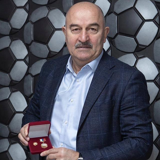 Черчесова наградили медалью «За высокие спортивные достижения на ЧМ-2018»