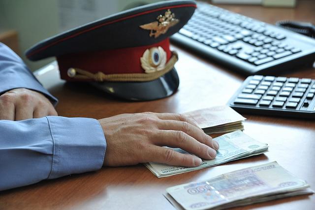 В Ингушетии полицейские обещали наркоторговцу покровительство за 300 тысяч рублей