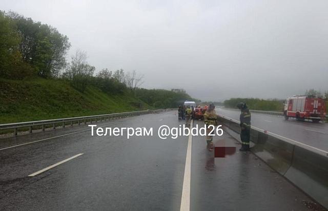В Ставропольском крае погиб вылетевший через стекло пассажир