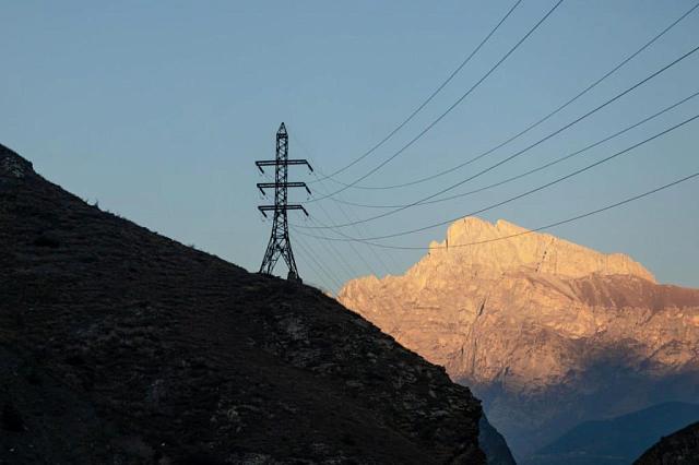 Более 242 км ветхого провода заменили «Россети Северный Кавказ» за 5 месяцев этого года