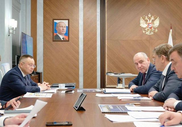 Глава КЧР встретился с министром строительства России 
