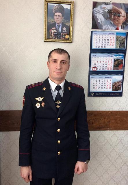 В Дагестане росгвардеец спас отравившуюся газом многодетную семью