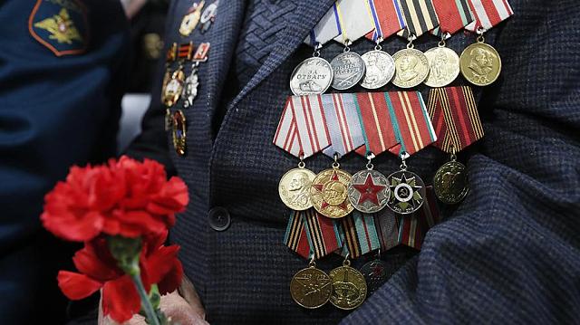 Меликов в 10 раз увеличил региональные выплаты ветеранам Дагестана