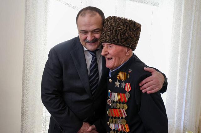 Ветерану из Дагестана присвоили звание Героя России