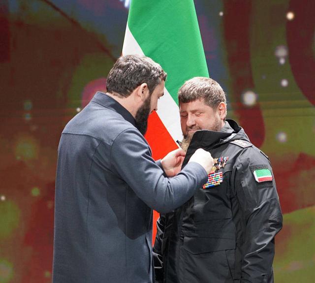 Рамзан Кадыров стал первым Героем Чечни  