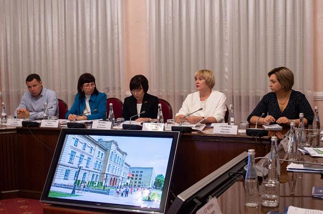 На Ставрополье профсоюзы посвятили круглый стол темам мотивации труда и достойной зарплаты 