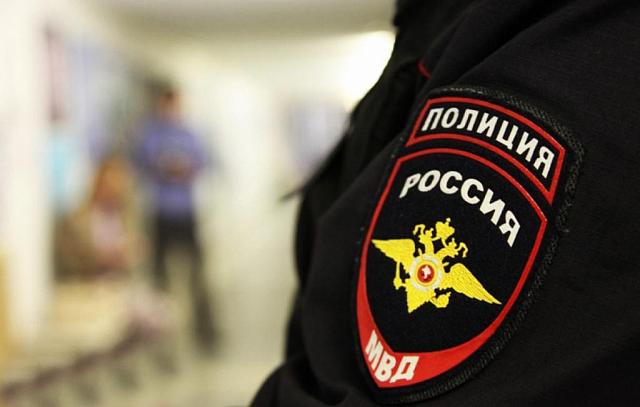 В Пятигорске полицейские установили подозреваемого в краже смартфонов: видео