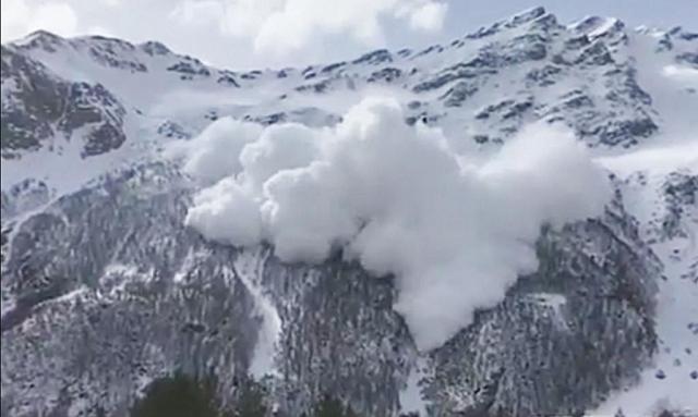 В КБР горнолыжные курорты закрыли из-за обильных снегопадов