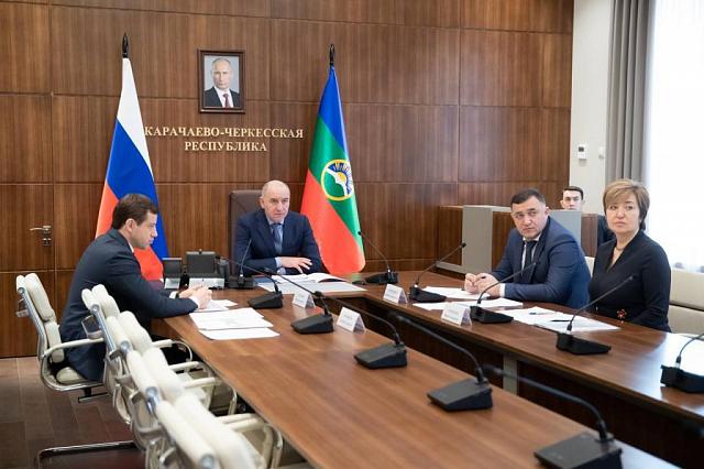 Глава КЧР Темрезов: полпред президента в СКФО похвалил регион за реализацию нацпроектов   