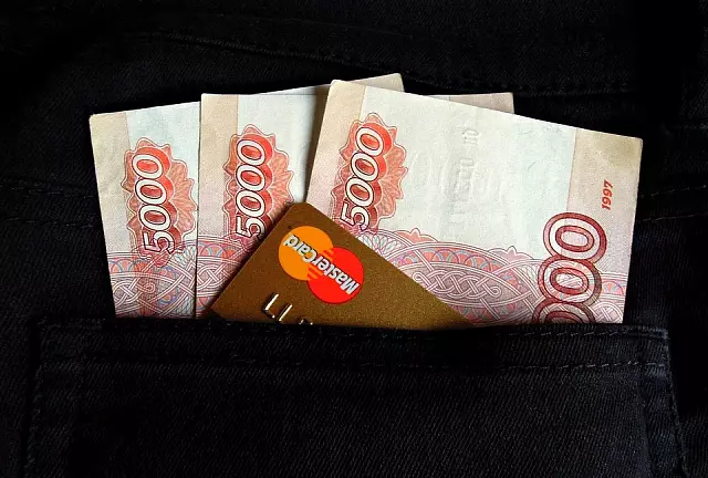 Россияне набрали рекордное количество займов - 30,5 трлн рублей