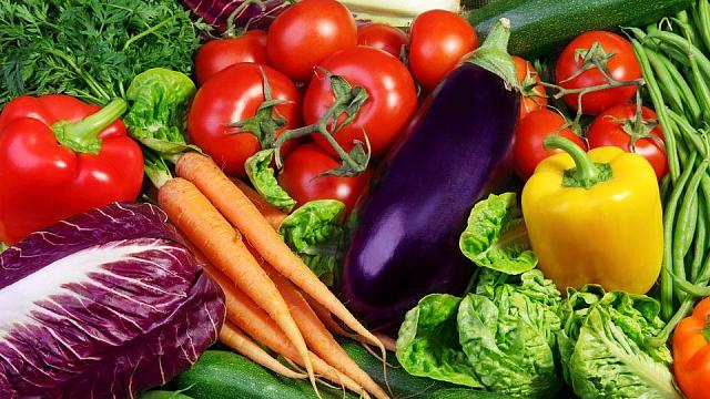 До конца года россиян ждет сезонный рост цен на овощи и фрукты 