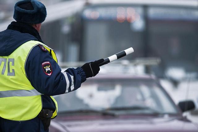 На Ставрополье гаишников подозревают в получении взяток с грузовиков и маршруток