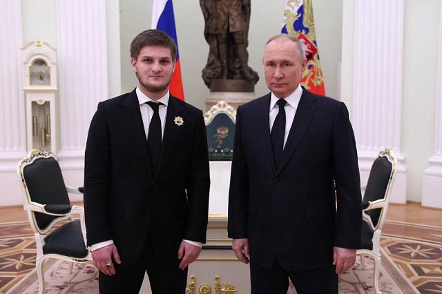 Путин на неофициальной встрече поздравил Кадырова-младшего с предстоящей свадьбой 