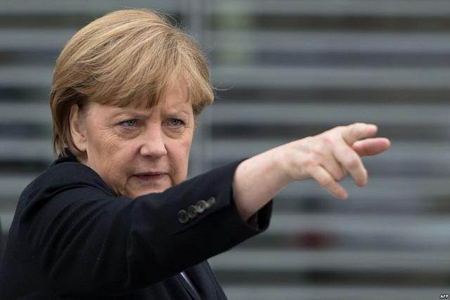 Немцы аплодировали Меркель шесть минут 