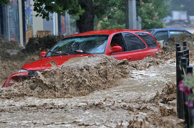 После потопа на улицах Владикавказа прокуратура проводит проверку