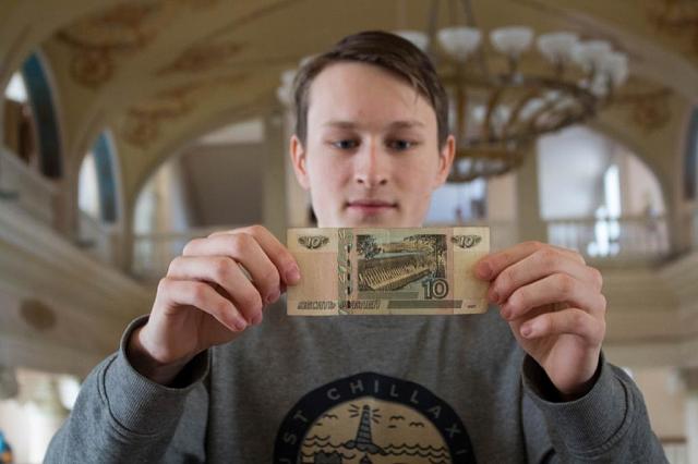 На Ставрополье малоимущим студентам выплатят 1400 рублей на проезд