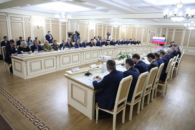 Глава Дагестана принял участие в совещании под руководством секретаря Совбеза России