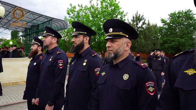 Кадыров сообщил о выплате 100 тыс. рублей семьям омоновцев из Чечни 