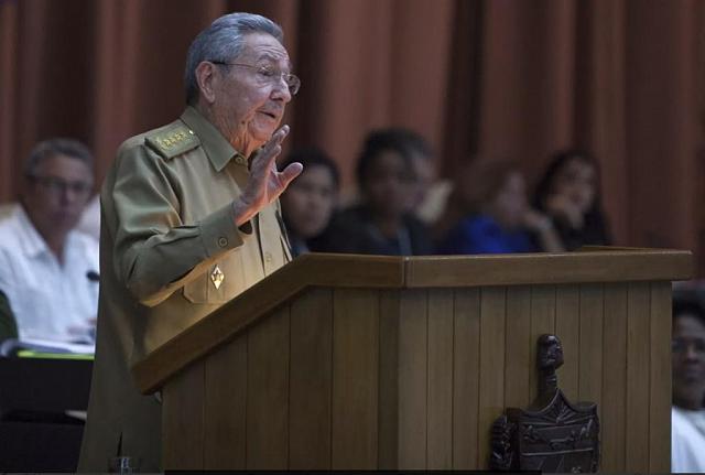 Рауль Кастро ушёл с поста первого секретаря ЦК компартии Кубы