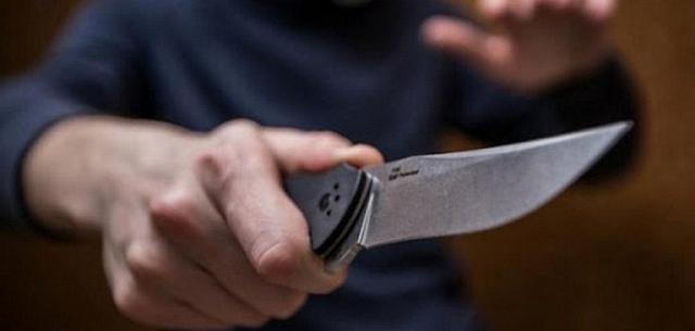 Житель КЧР изрезал ножом знакомого из-за бытовой ссоры
