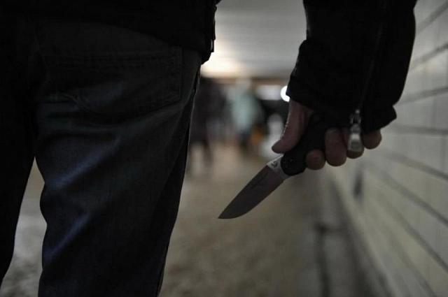 Пьяный неадекват с ножом ранил двух прохожих в Пятигорске