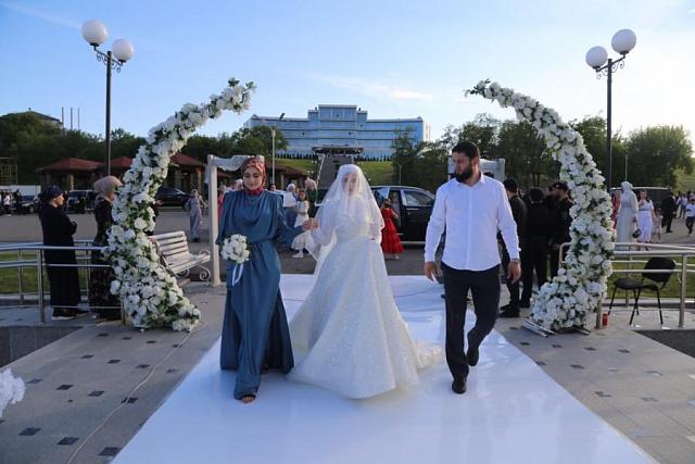 Кадыров получил большое удовольствие от визита на свадьбу Чимаева