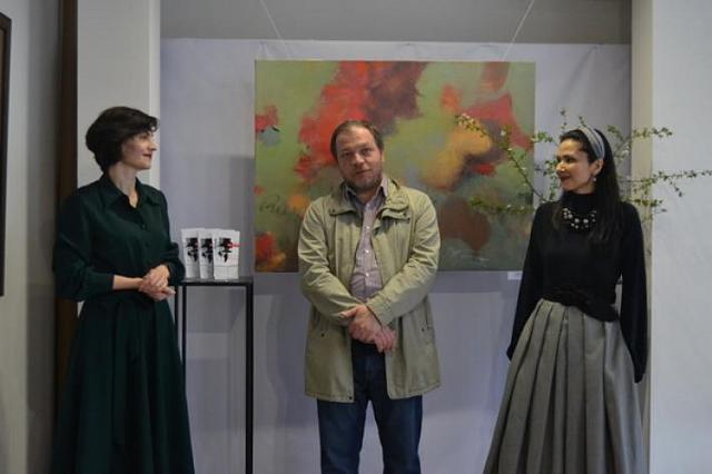 В Нальчике открылась выставка графики и живописи Аслана Оразаева