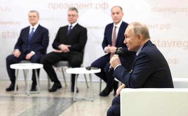 Путин заявил о практическом отсутствии РФ от импорта продуктов