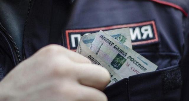 В Северной Осетии лжеполицейские выманили у наркоманов 250 тысяч рублей и машину
