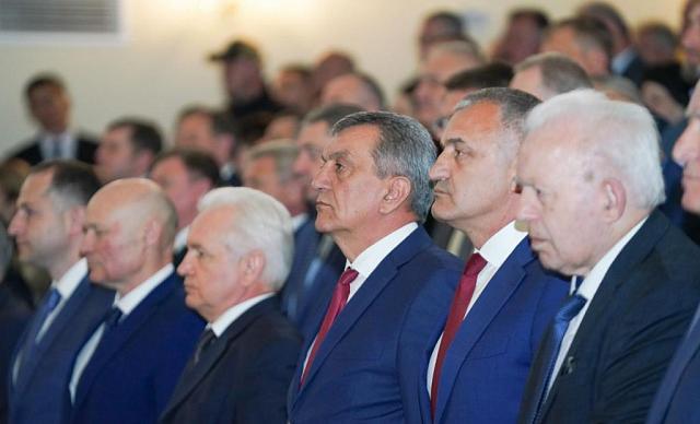 Сергей Меняйло поздравил народ Южной Осетии с результатами выборов