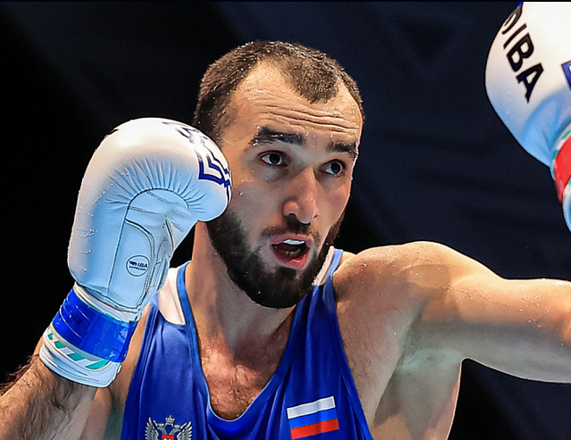 Дагестанский боксер стал двукратным чемпионом мира