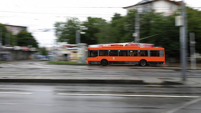 Жительница Ярославля требует крупную компенсацию за удар током в троллейбусе 